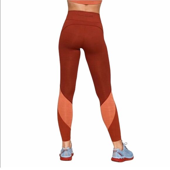 Outdoor Voices 7/8 Zoom Leggings✨ - Picture 5 of 10